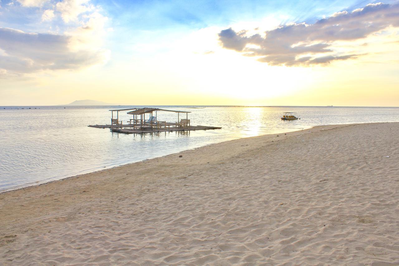 Bella Beach Resort Batangas 利安 外观 照片